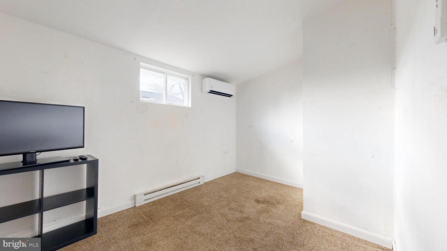 422 Court St Property Photo 11