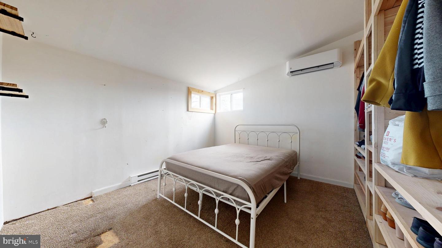 422 Court St Property Photo 15