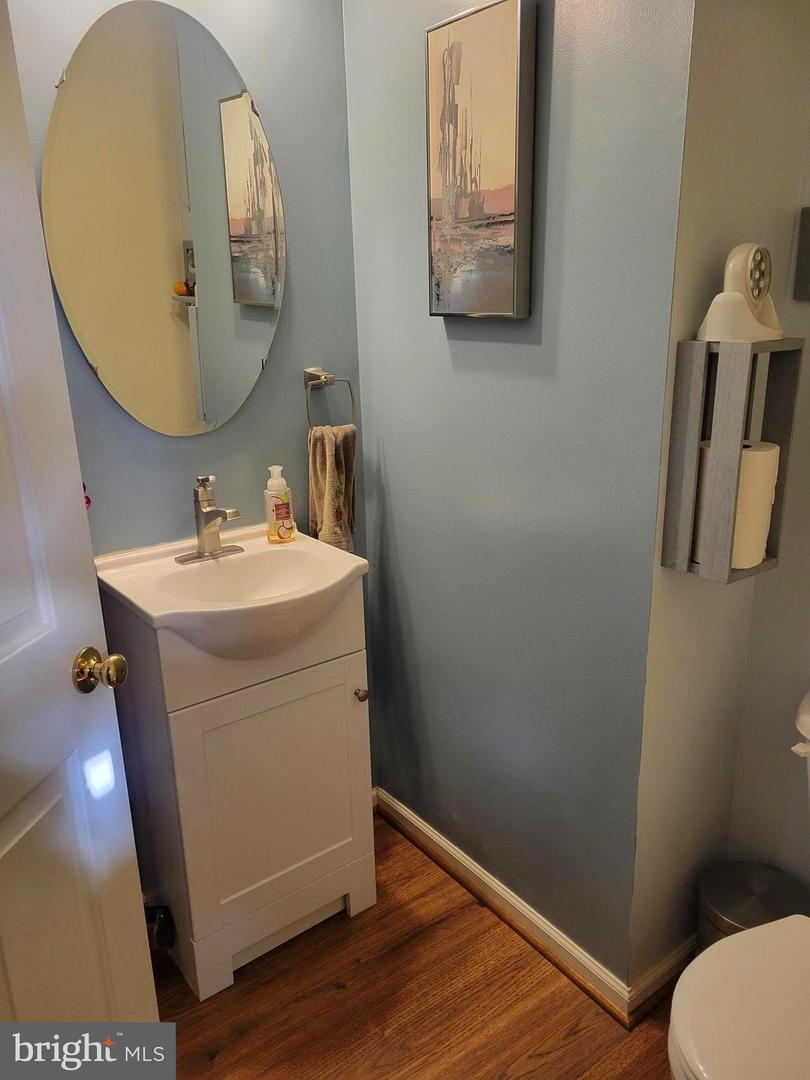 286 Kentland Ave Property Photo 11
