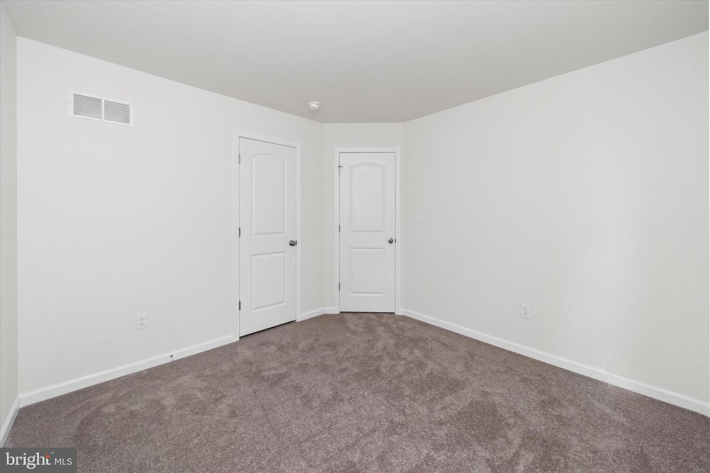 1153 Charleston Cir #abbott Property Photo 33
