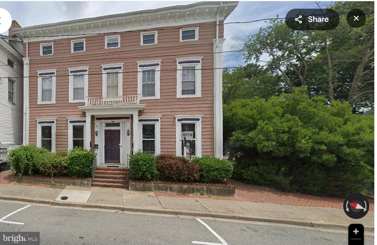 115 N Walnut St #b Property Photo 2