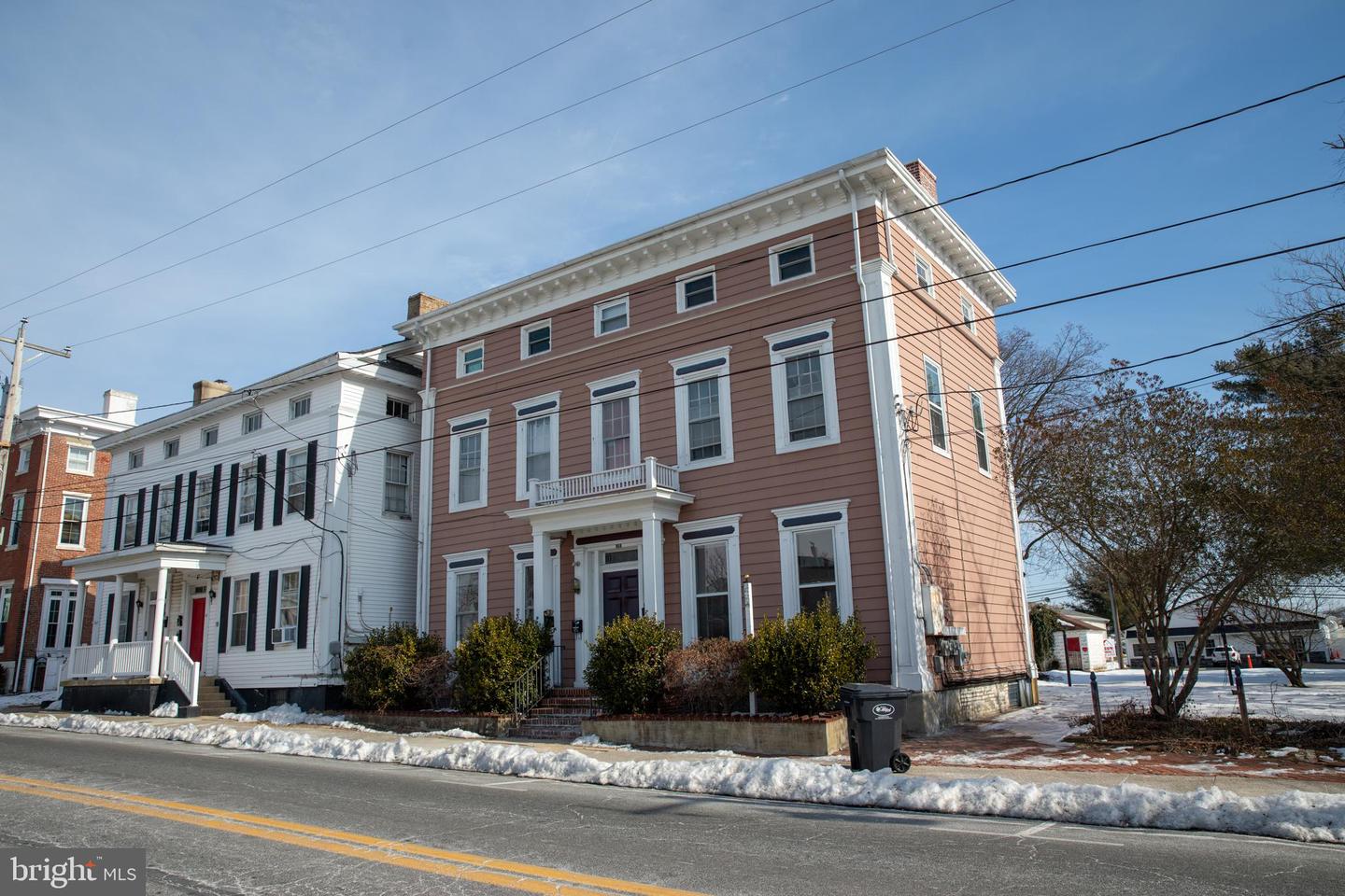 115 N Walnut St #b Property Photo 2