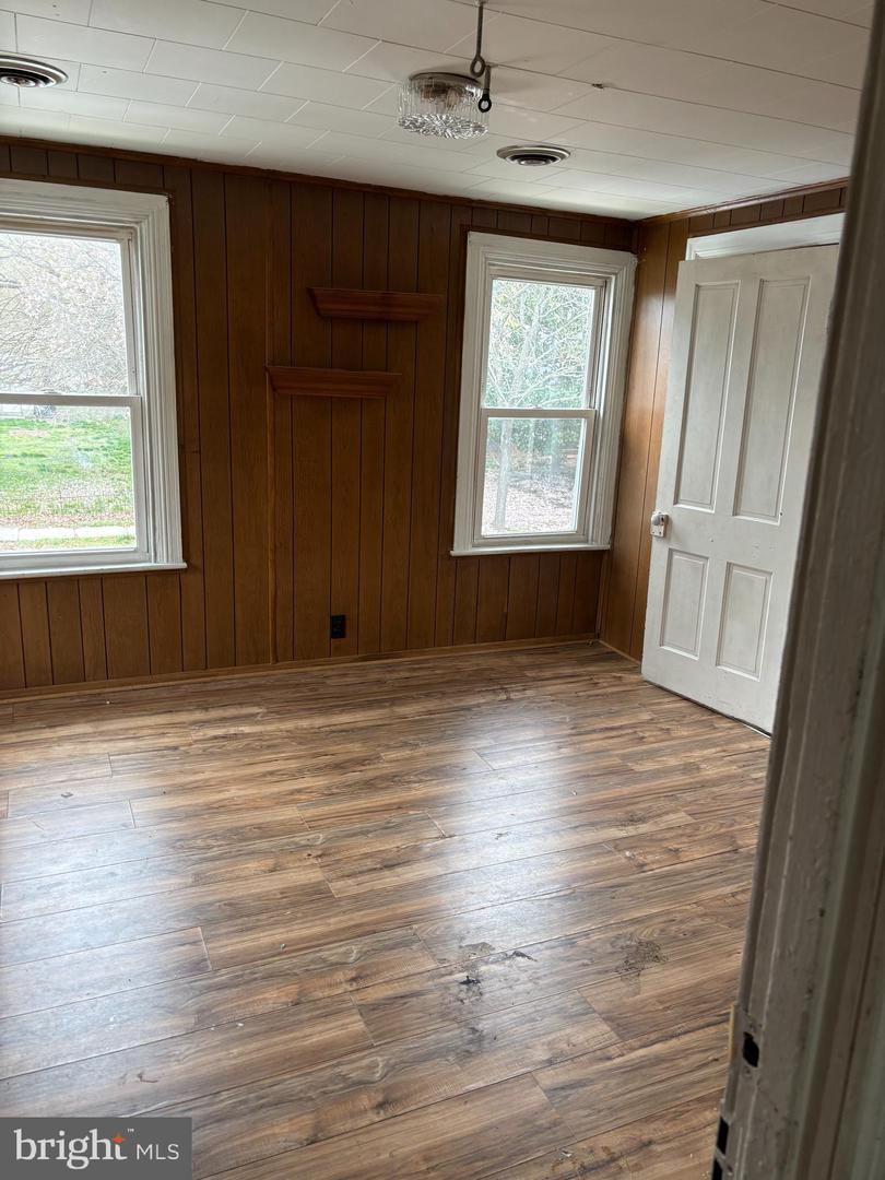 307 N Governors Ave Property Photo 15
