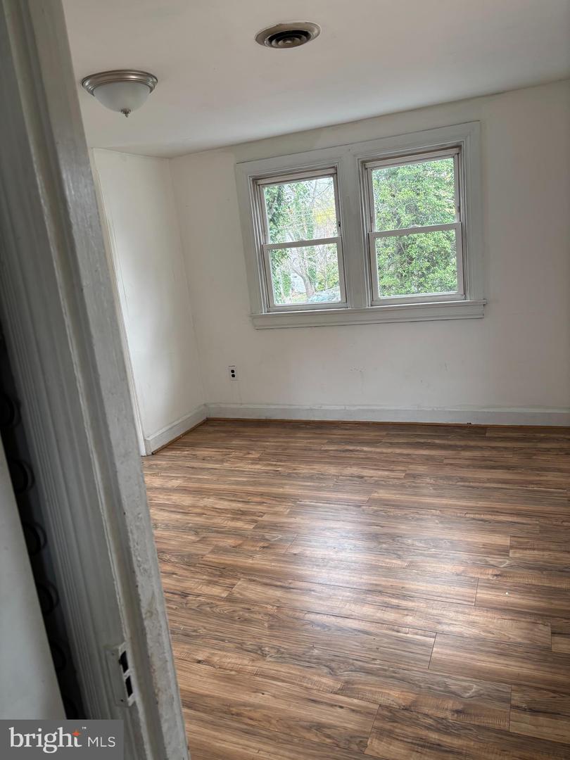 307 N Governors Ave Property Photo 19