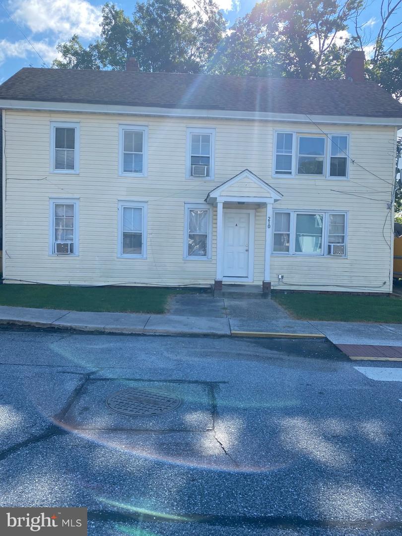 210 S Market St Property Photo 3