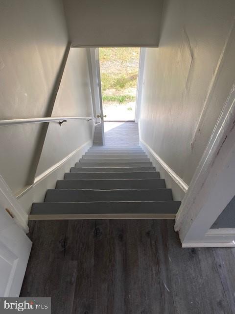 210 S Market St Property Photo 6