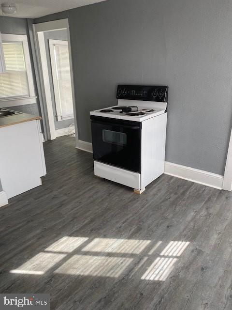 210 S Market St Property Photo 10