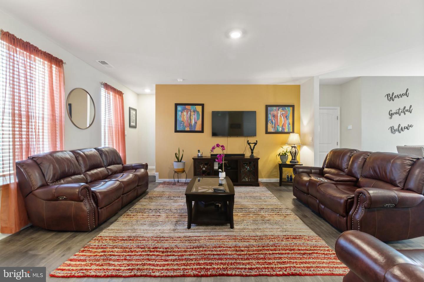 184 Currant Cir Property Photo 4
