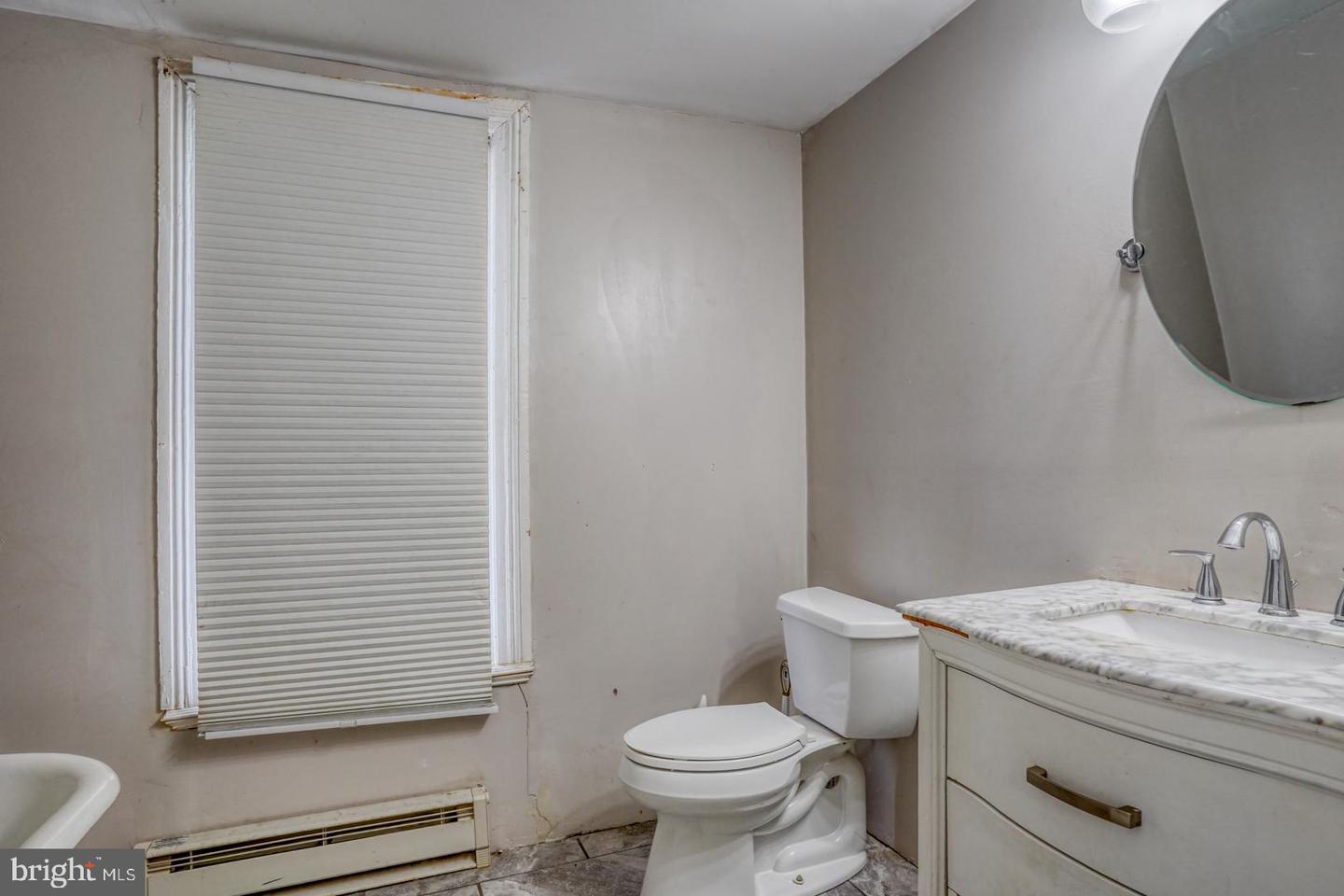 136 W Mount Vernon St Property Photo 28