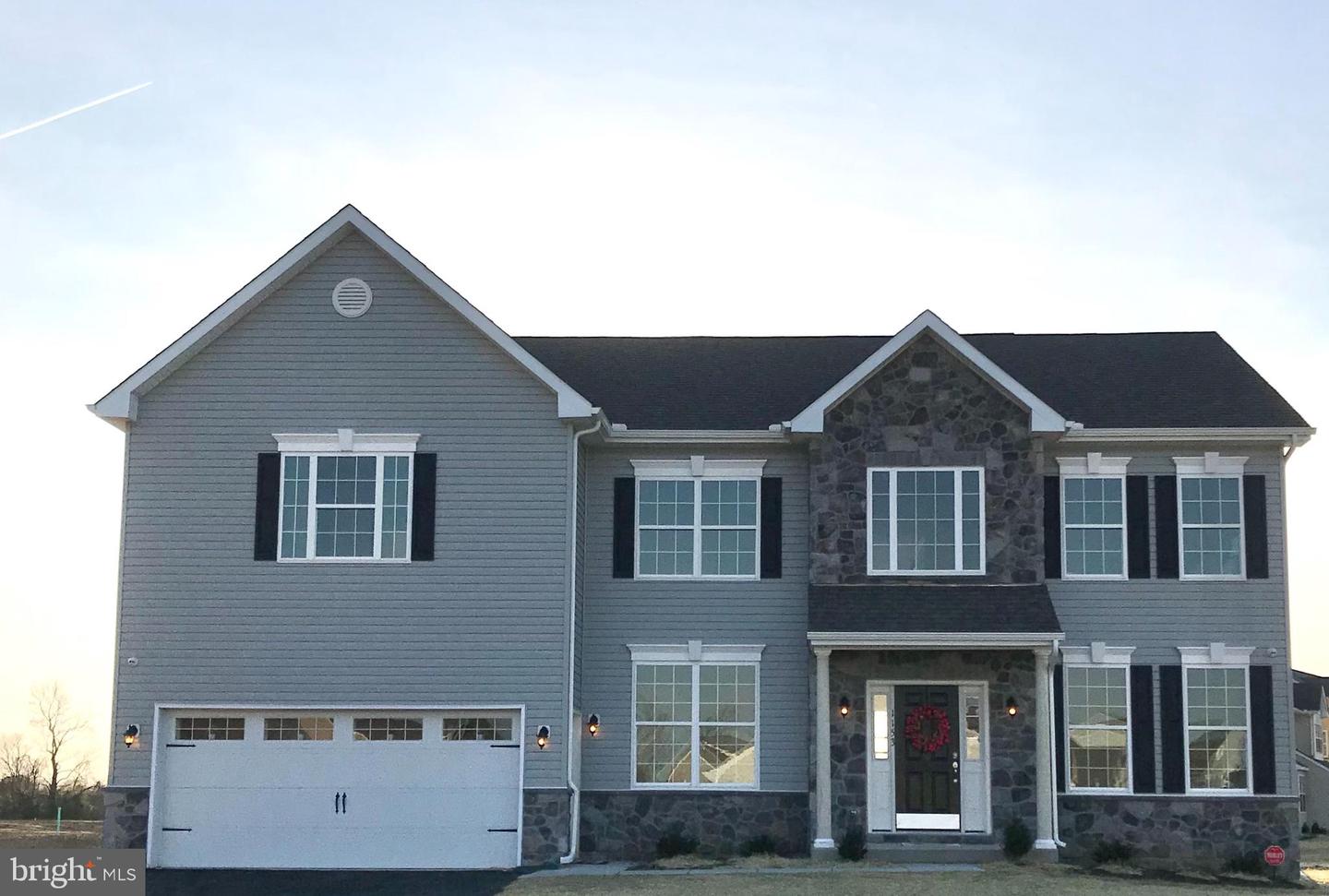 48 CHARLESTON CIRCLE #CHARLESTON GRAND Property Photo 1