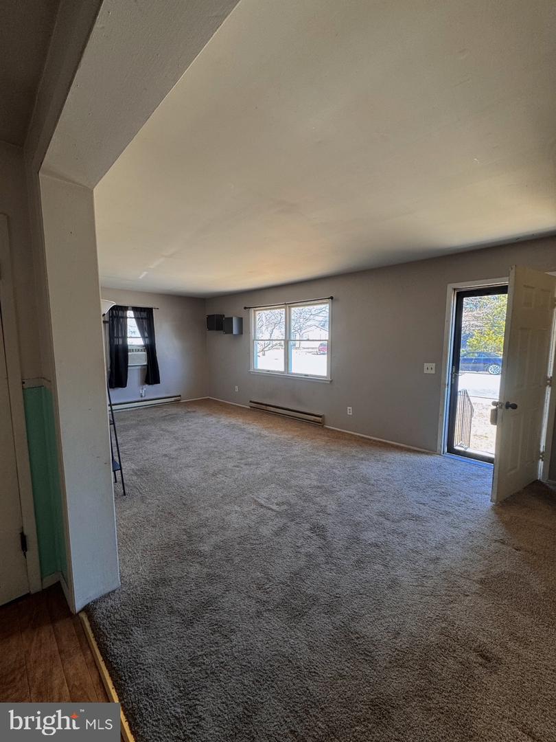 223 Hanley St Property Photo 6