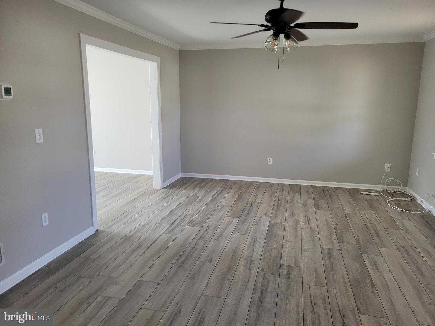 1220 Woodrow Ct Property Photo 4