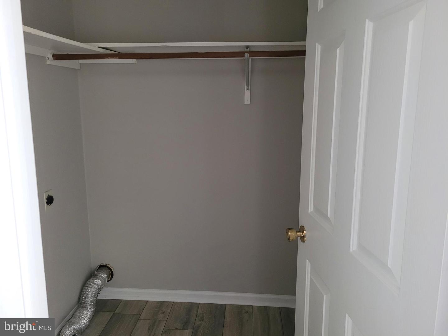 1220 Woodrow Ct Property Photo 8