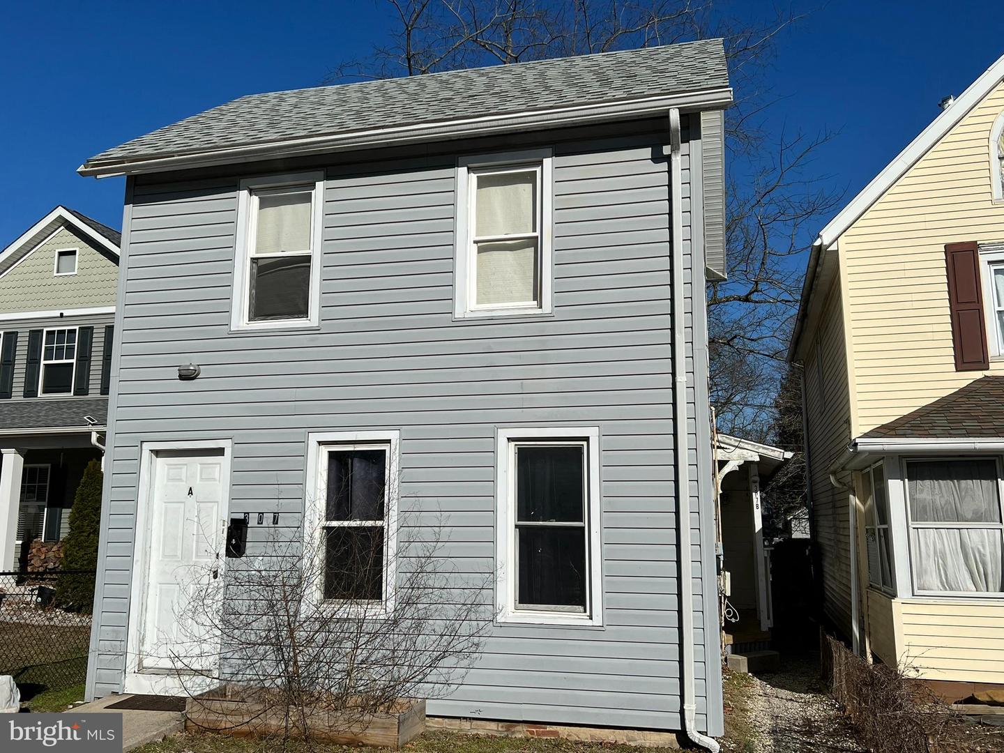 307 N Governors Ave Property Photo 1