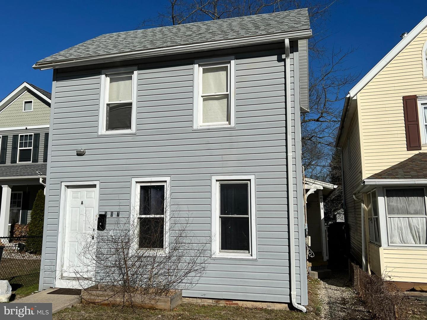 307 N Governors Ave Property Photo 2