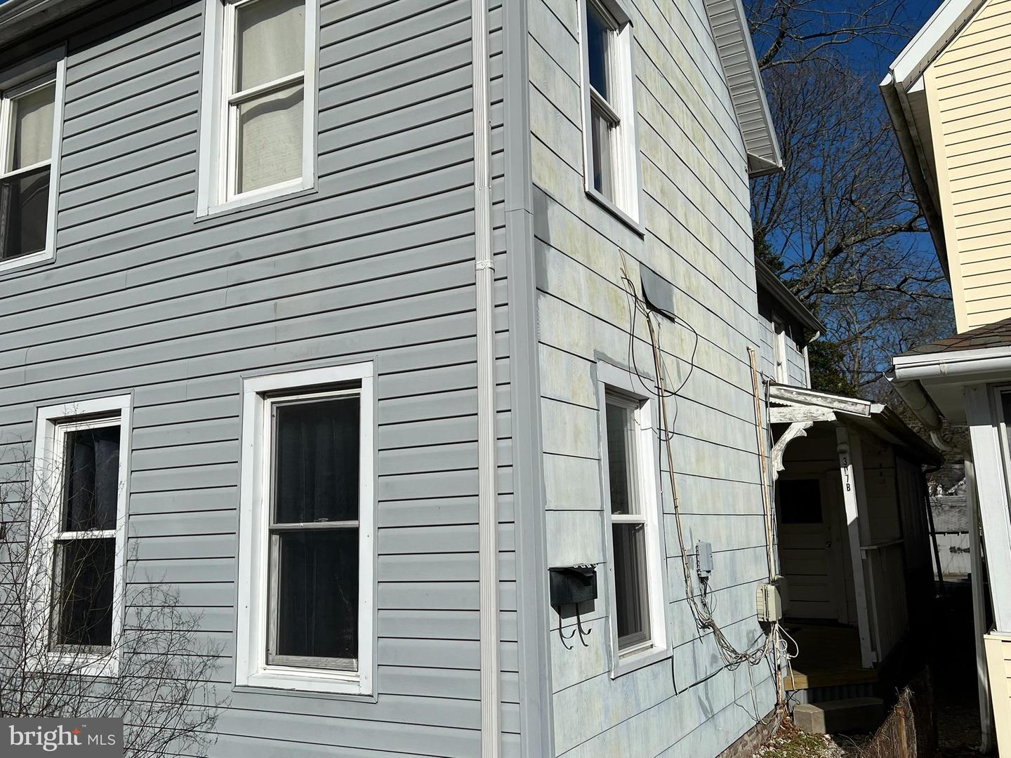 307 N Governors Ave Property Photo 3