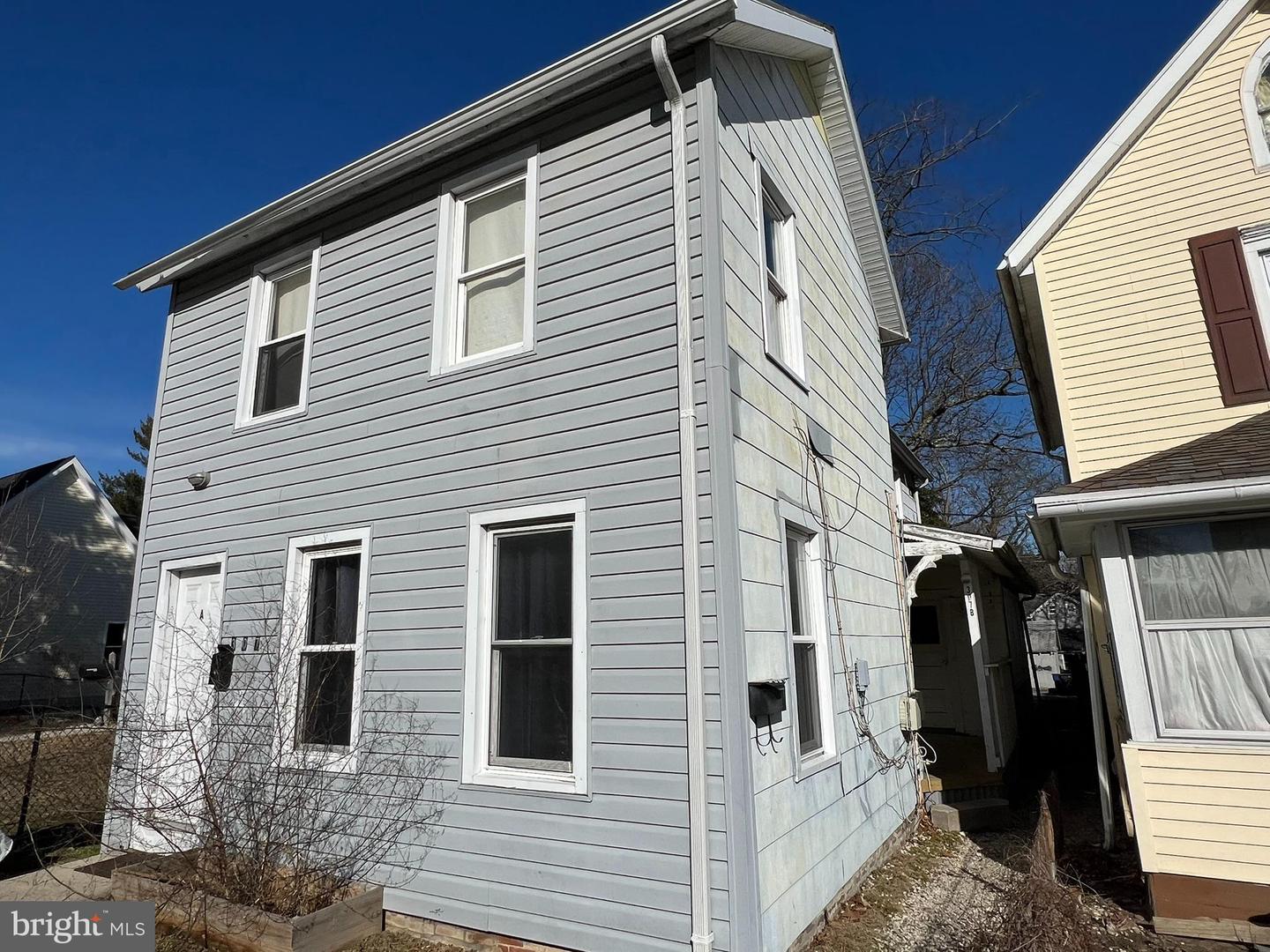 307 N Governors Ave Property Photo 4