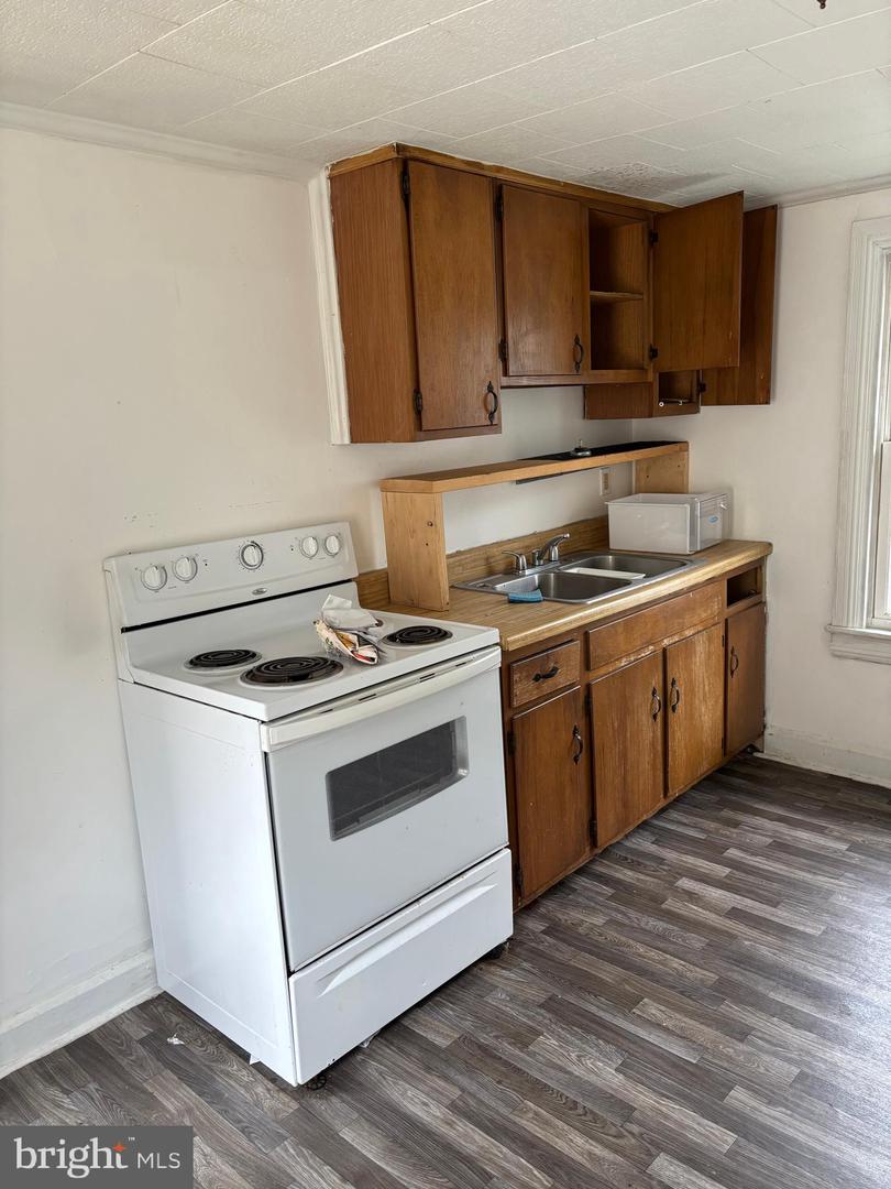 307 N Governors Ave Property Photo 19