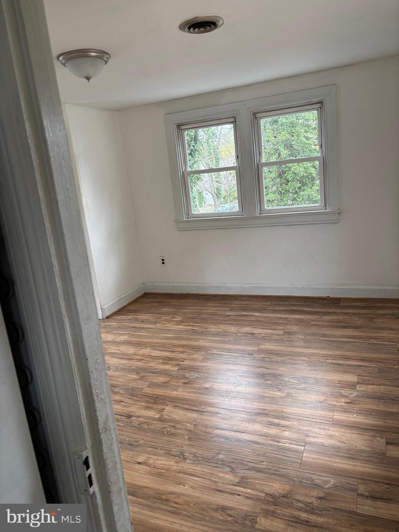 307 N Governors Ave Property Photo 20