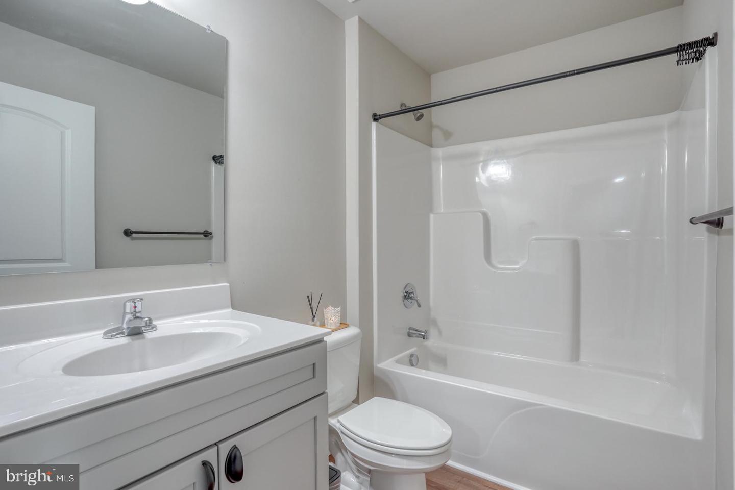 210 Rojan Rd #model Property Photo 9