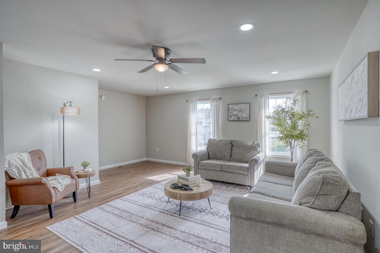 210 Rojan Rd #model Property Photo 14