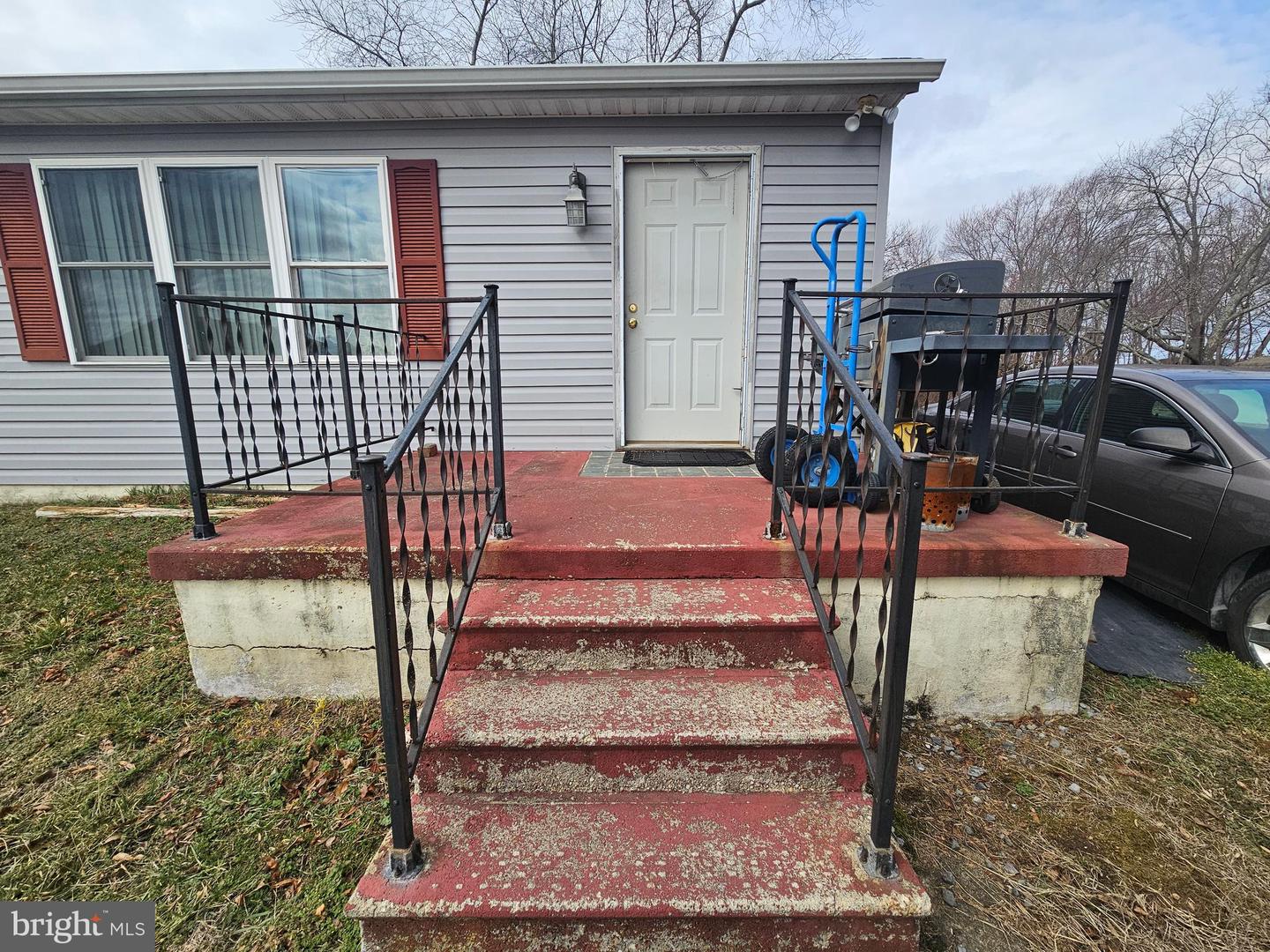 1007 Sophers Row Property Photo 2