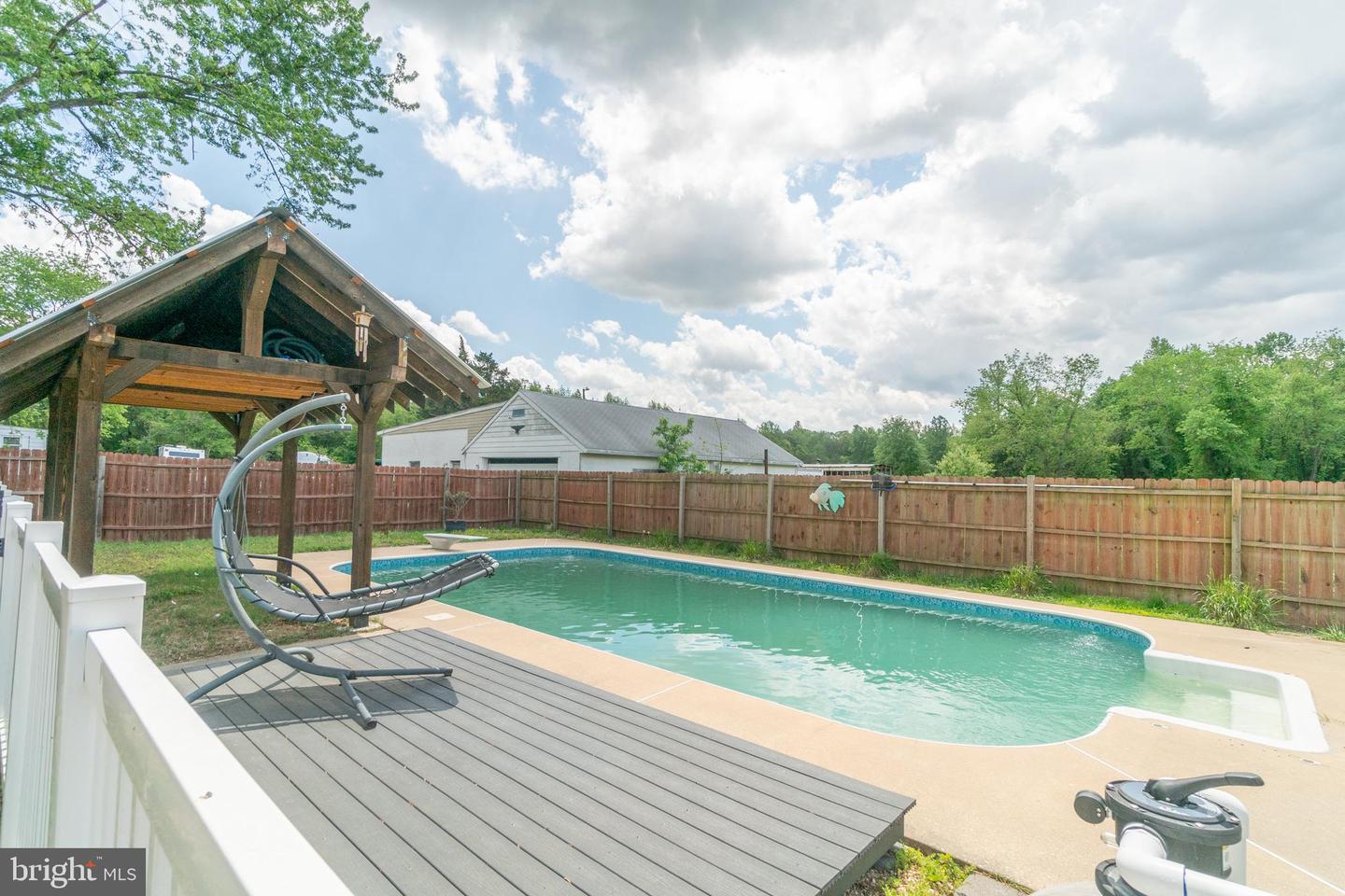 770 Willow Grove Rd Property Photo