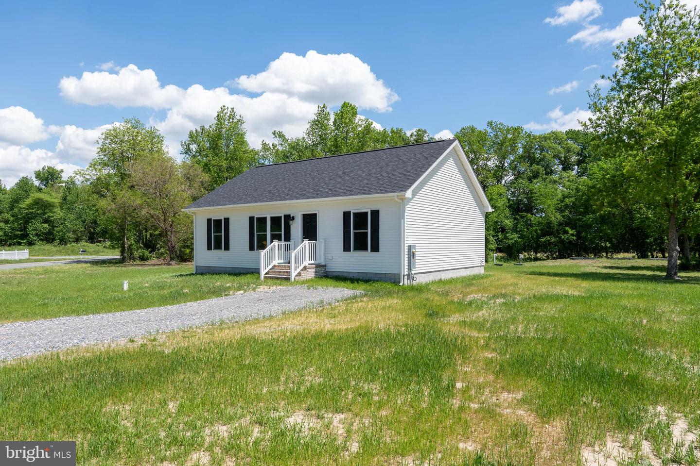 1424 Pony Track Rd Property Photo 1