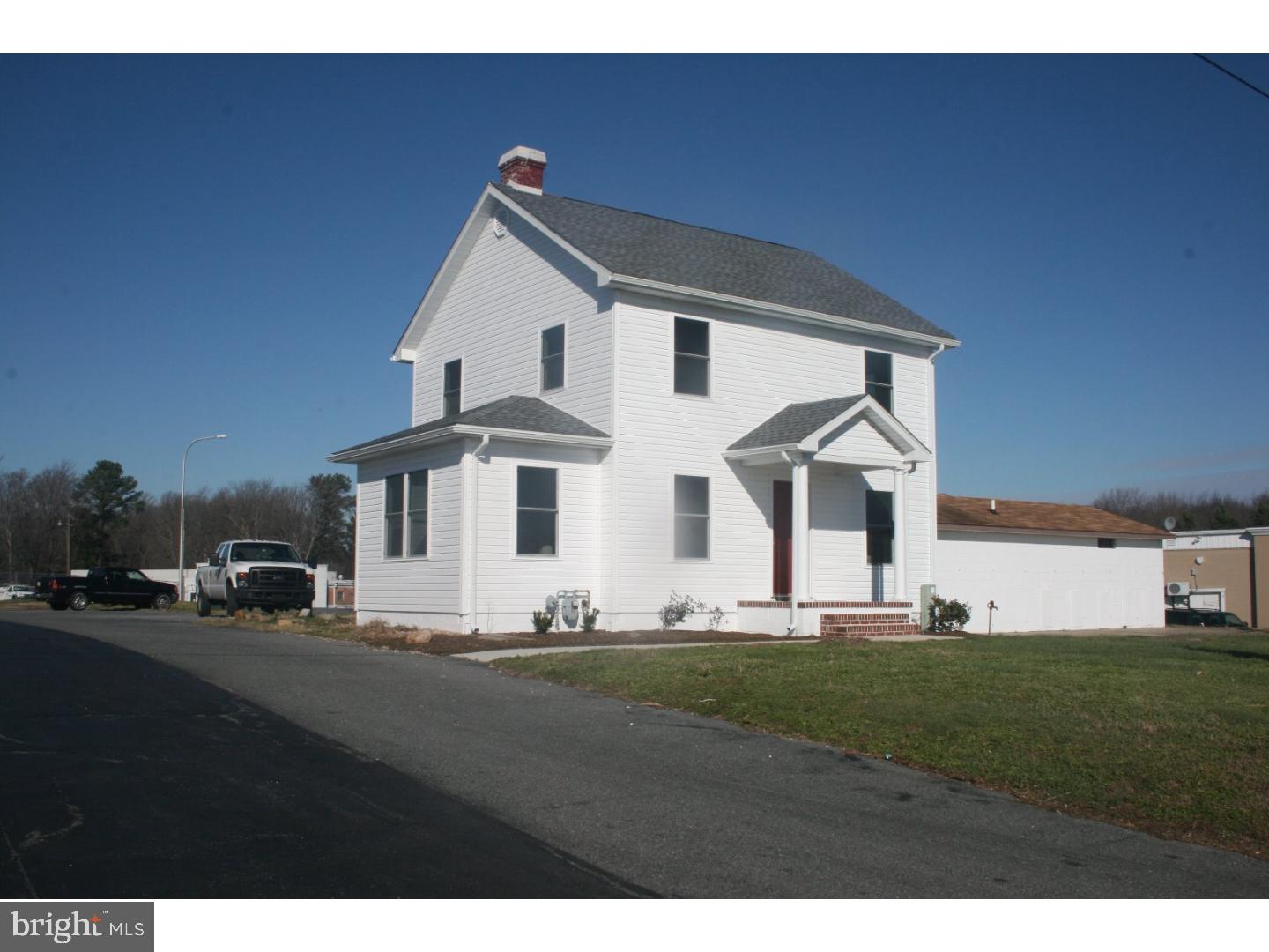1147 S Governors Ave Property Photo 2