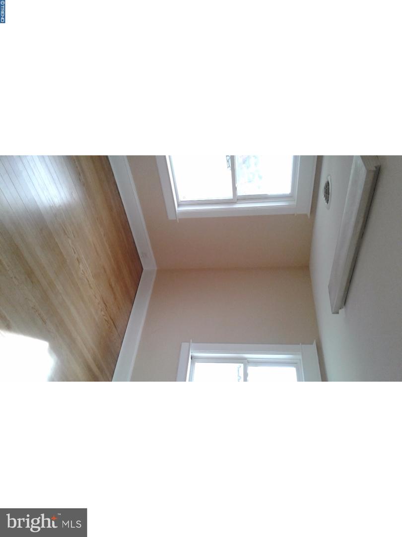 1147 S Governors Ave Property Photo 8