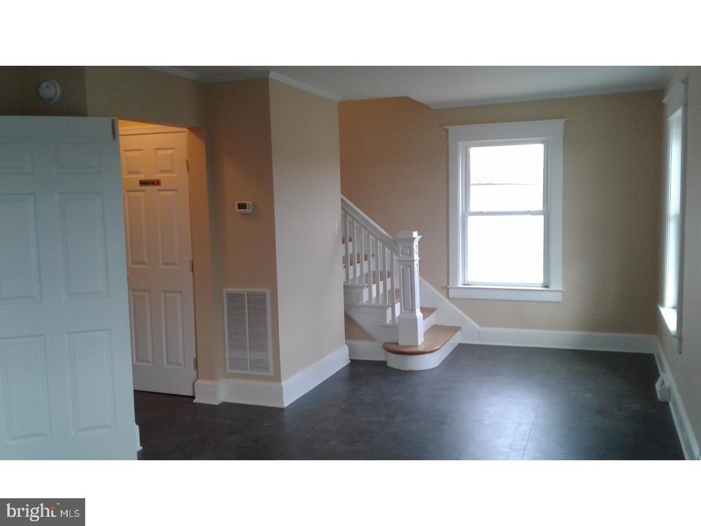 1147 S Governors Ave Property Photo 9