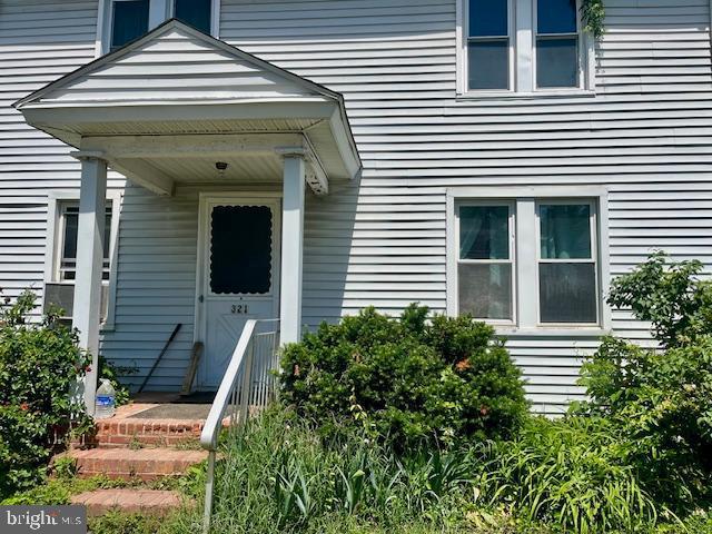 321 Main St Property Photo