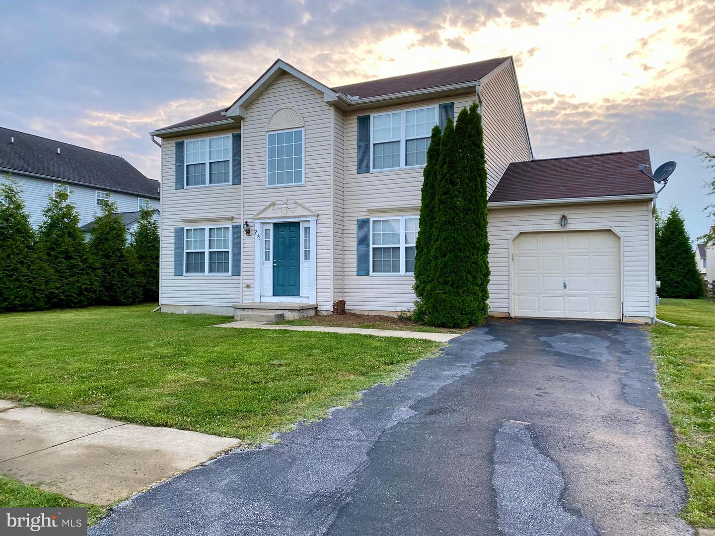 235 TRACER DR