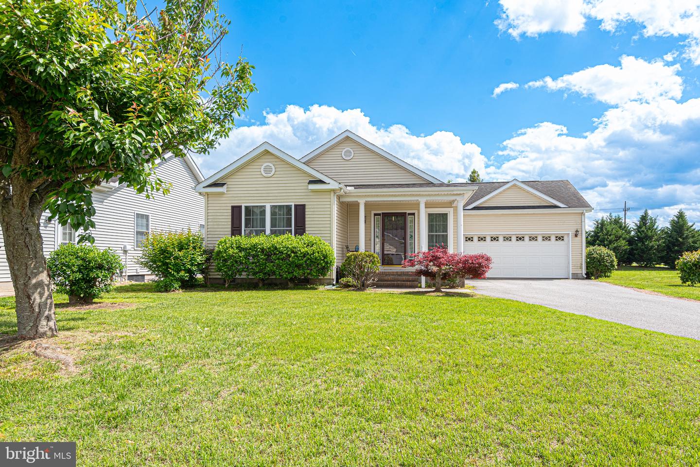105 FOAL CT Property Photo 1