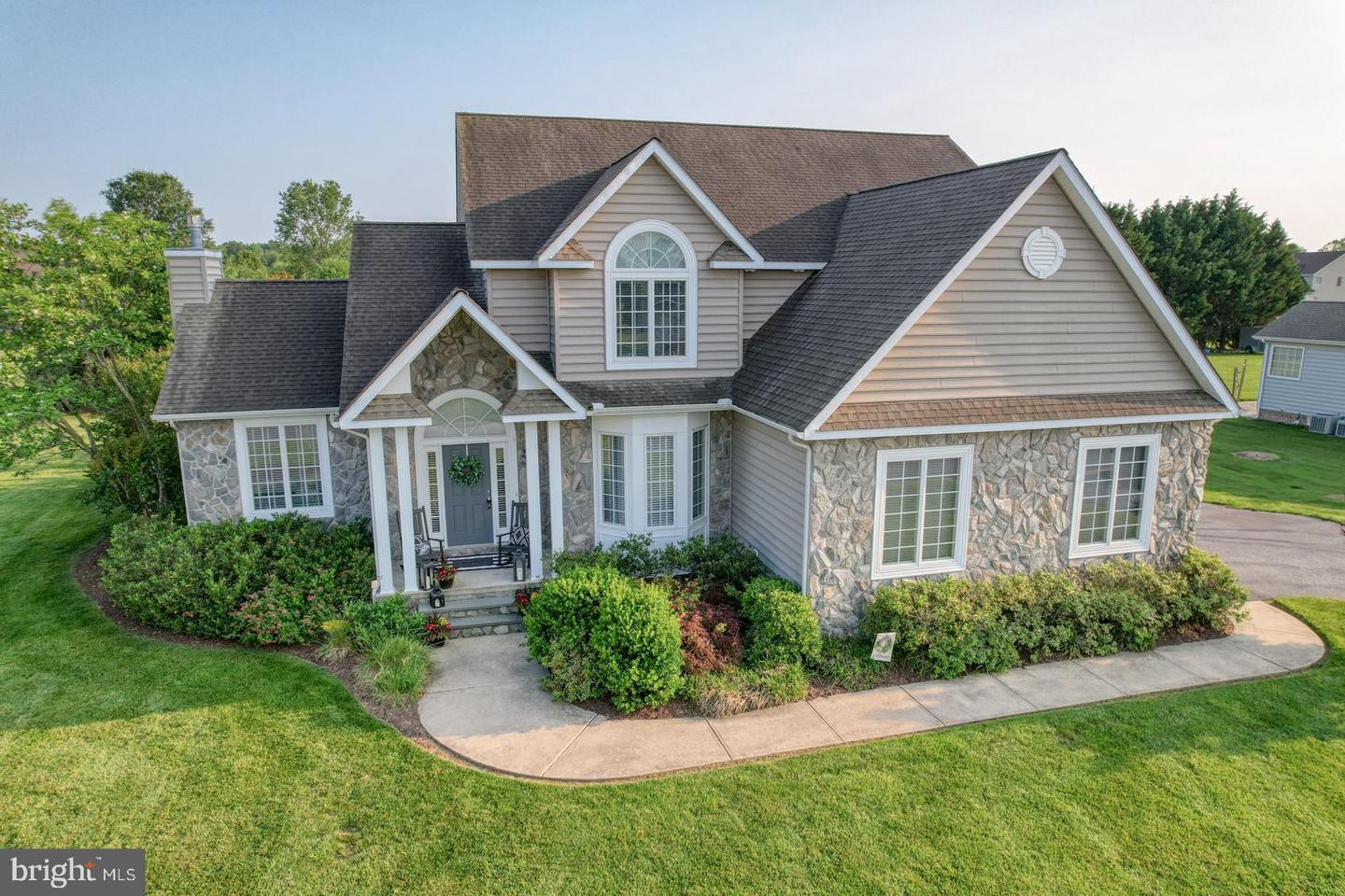 162 BROOKWOOD DR