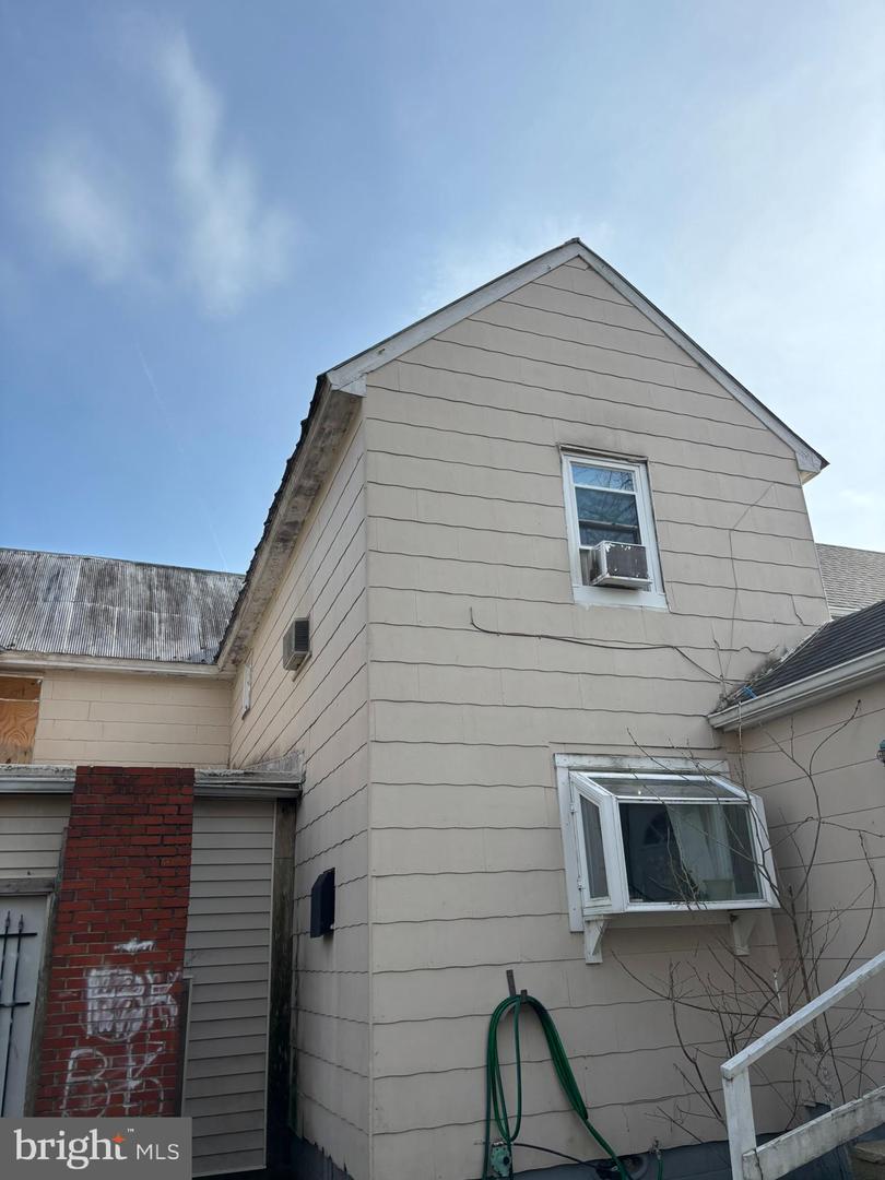 27 W David St Property Photo 11