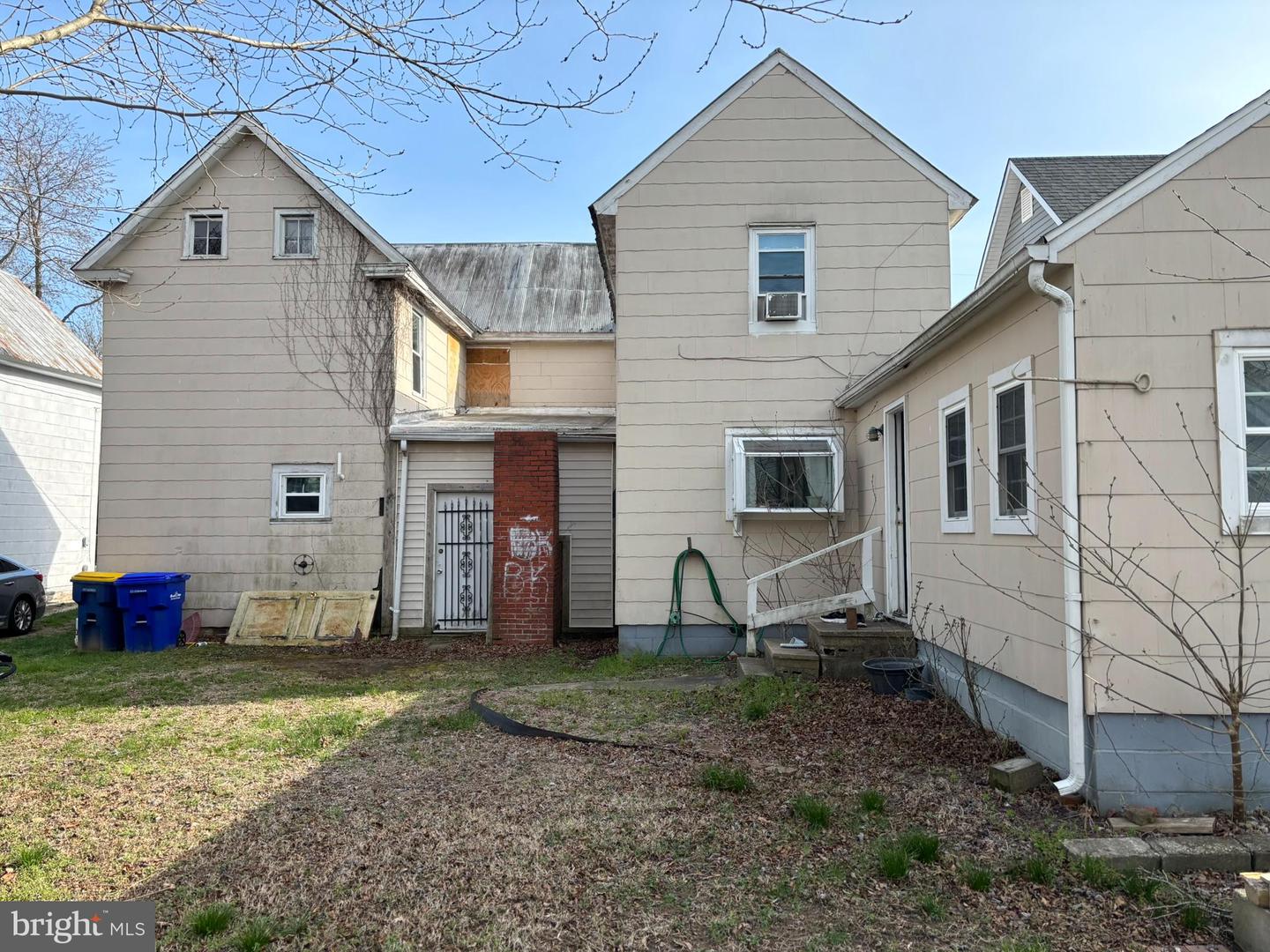 27 W David St Property Photo 14