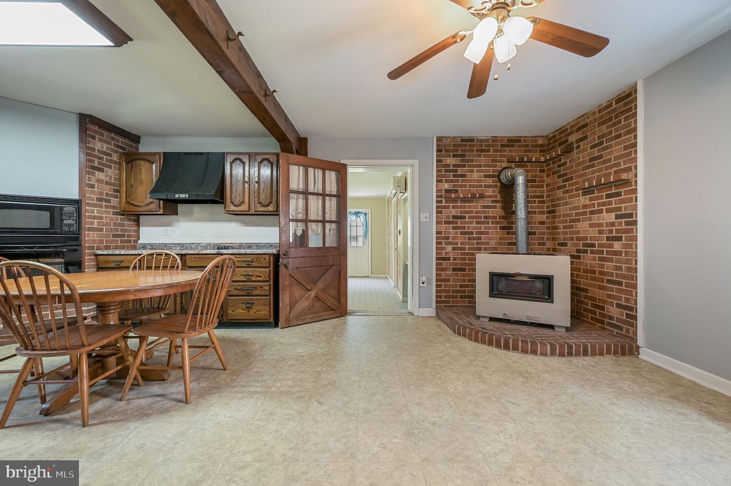 2814 Killens Pond Rd Property Photo 4