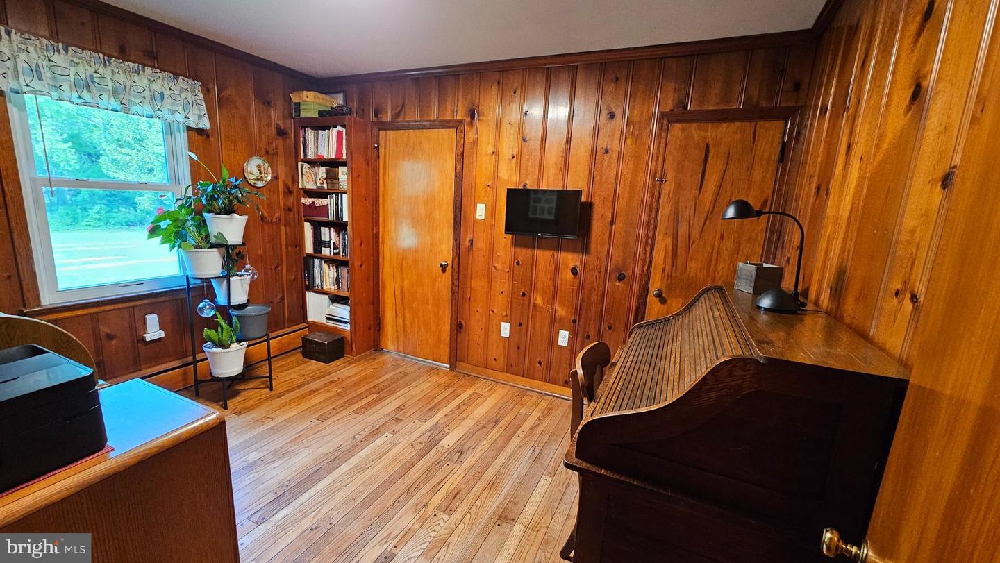 826 S Dupont Blvd Property Photo 19