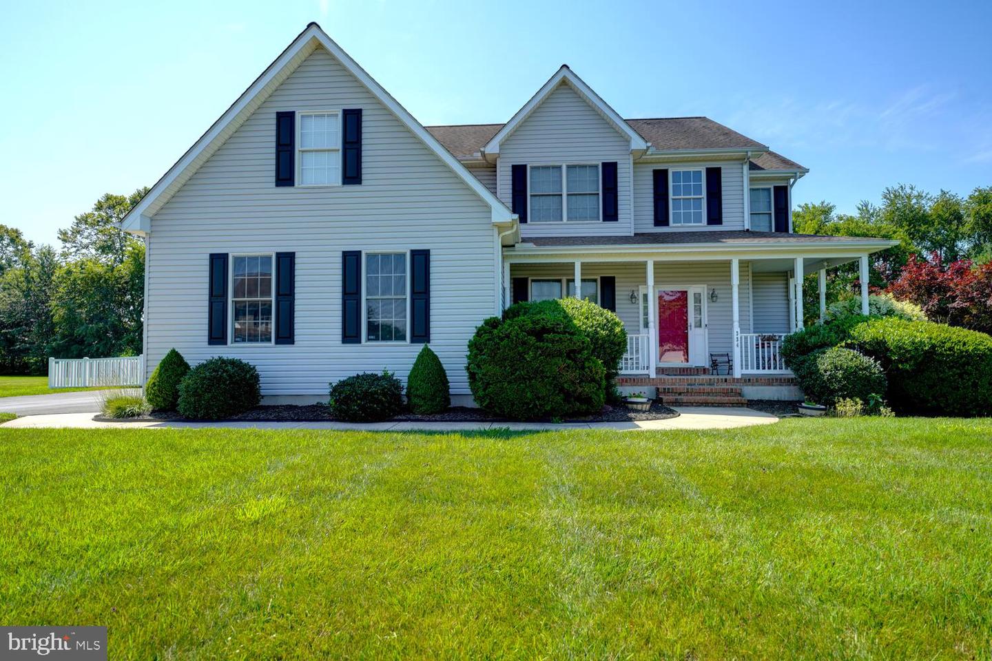 334 Ashland Ave Property Photo 1