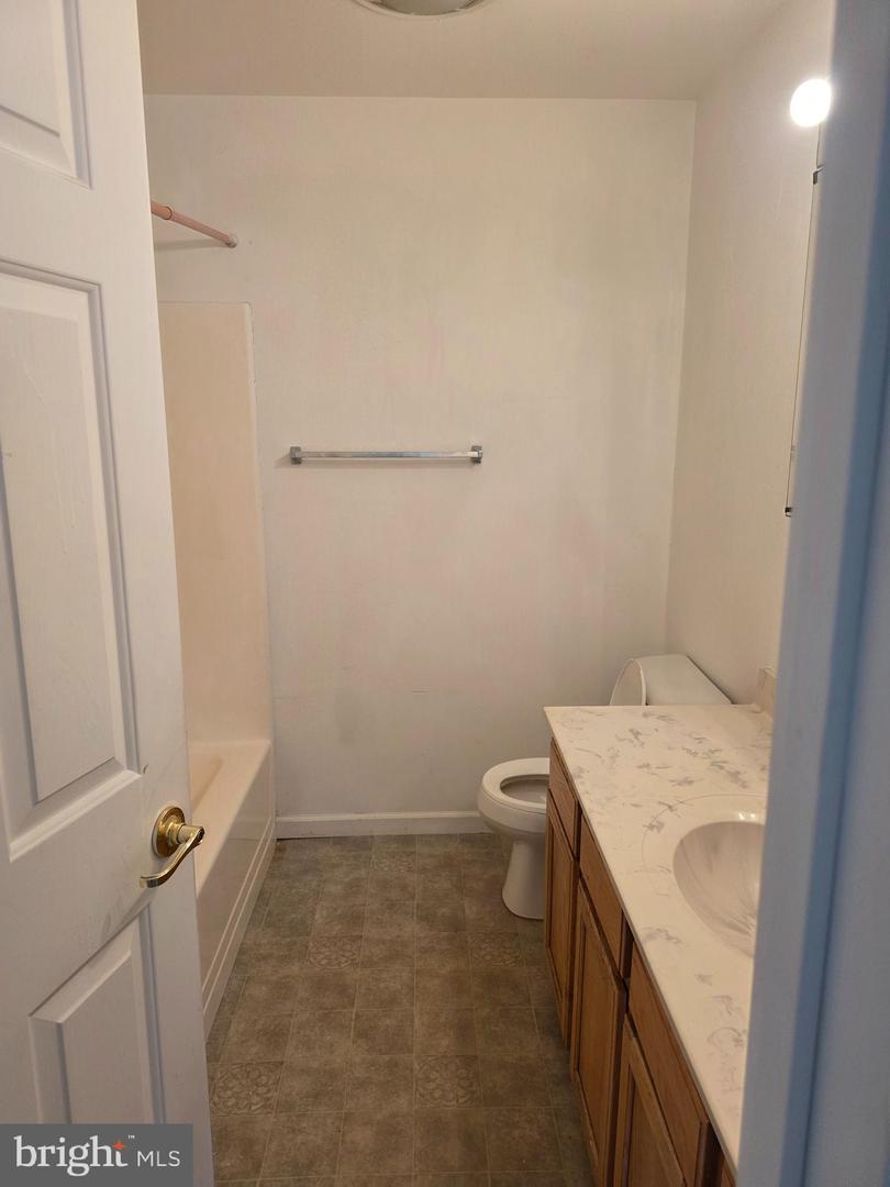 305 W Reed St Property Photo 15