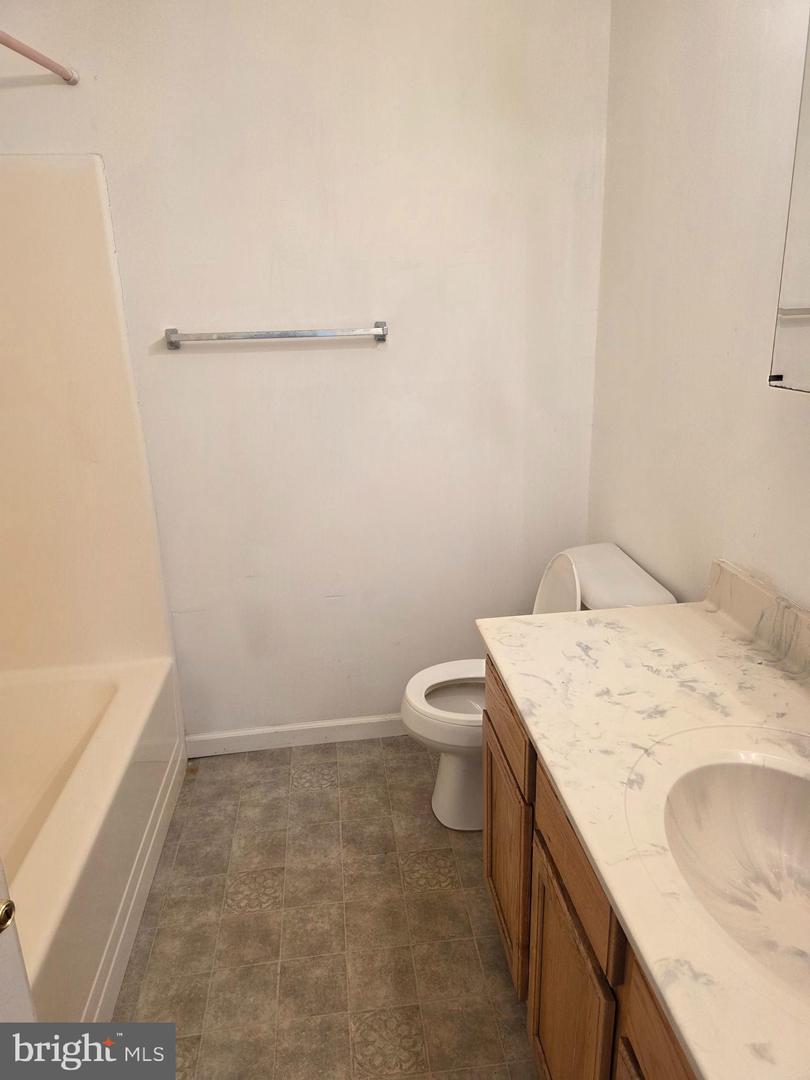 305 W Reed St Property Photo 16