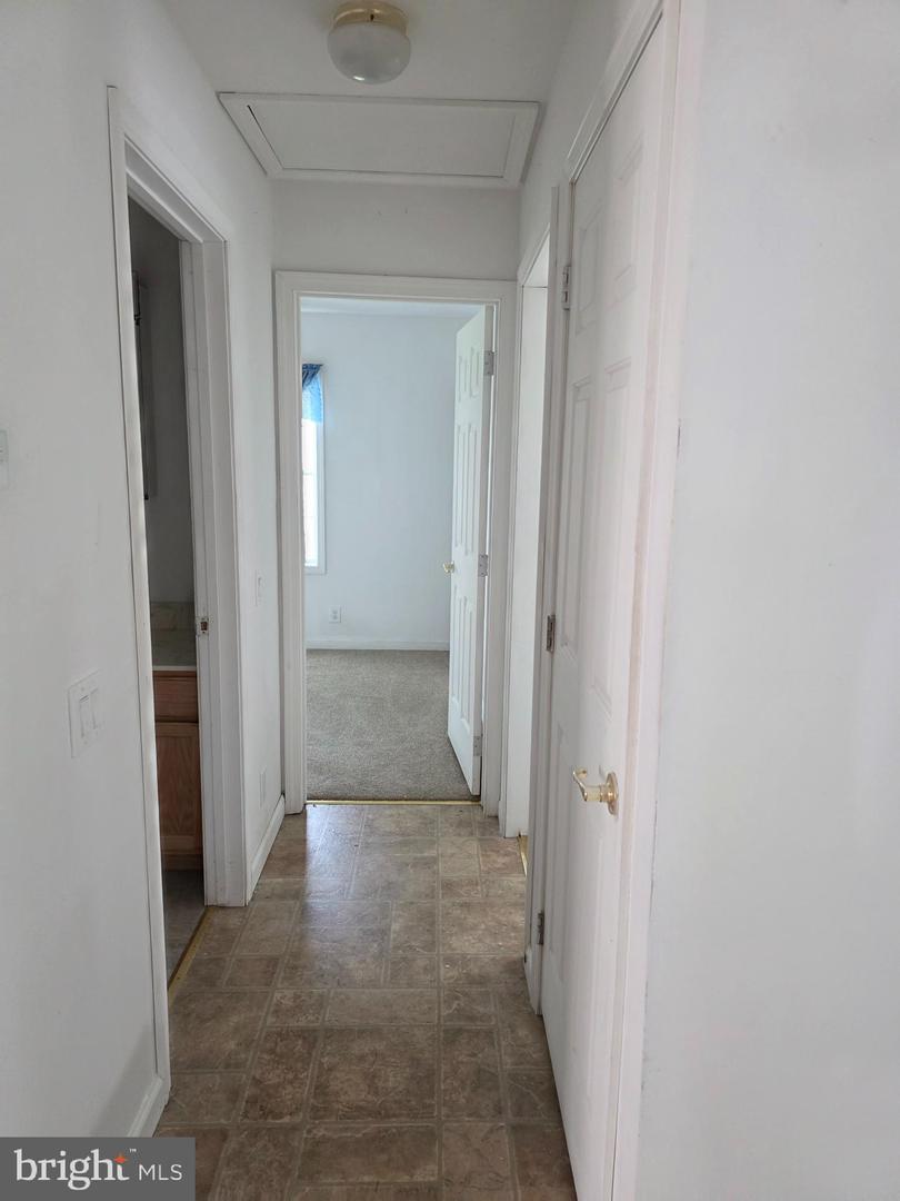 305 W Reed St Property Photo 17