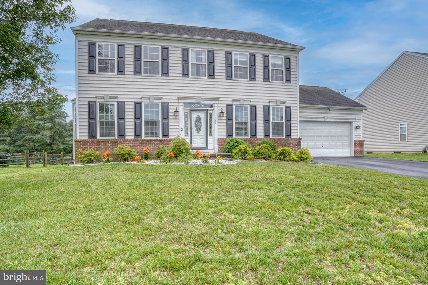 764 DORCHESTER CT Property Photo 1