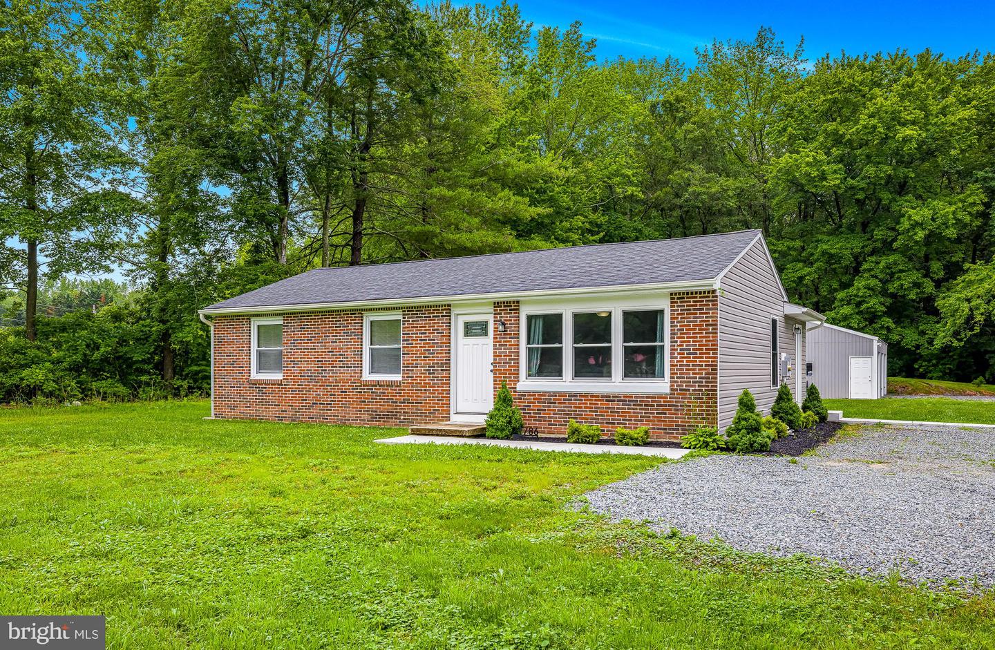 1786 Lion Hope Rd Property Photo 1