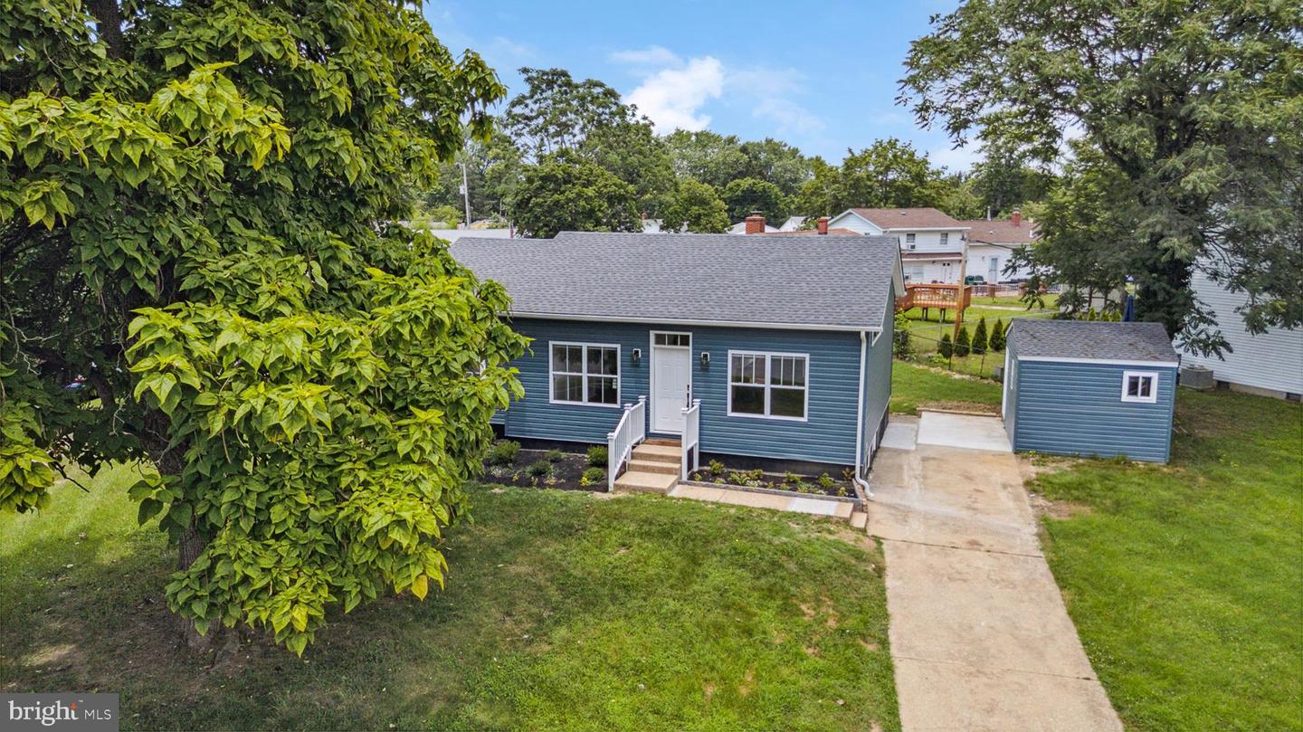 60 John Collins Cir Property Photo 1