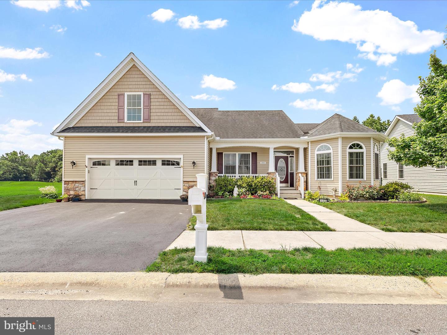 380 Nobles Pond Xing Property Photo 1