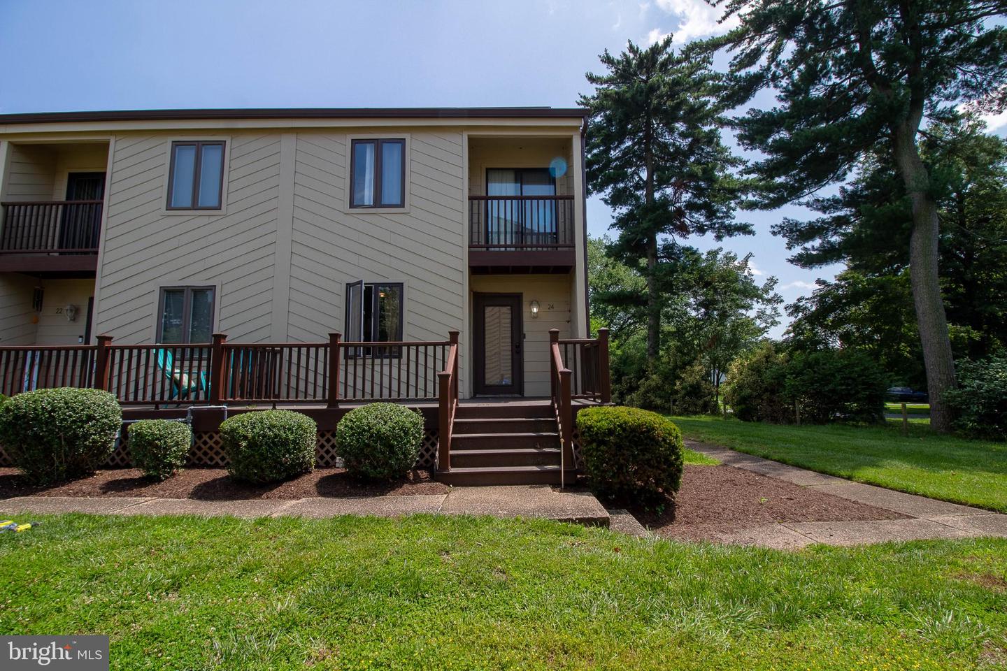 24 Chatham Ct Property Photo 1