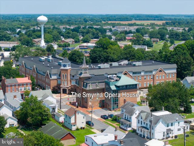 16 S Delaware St Property Photo 27