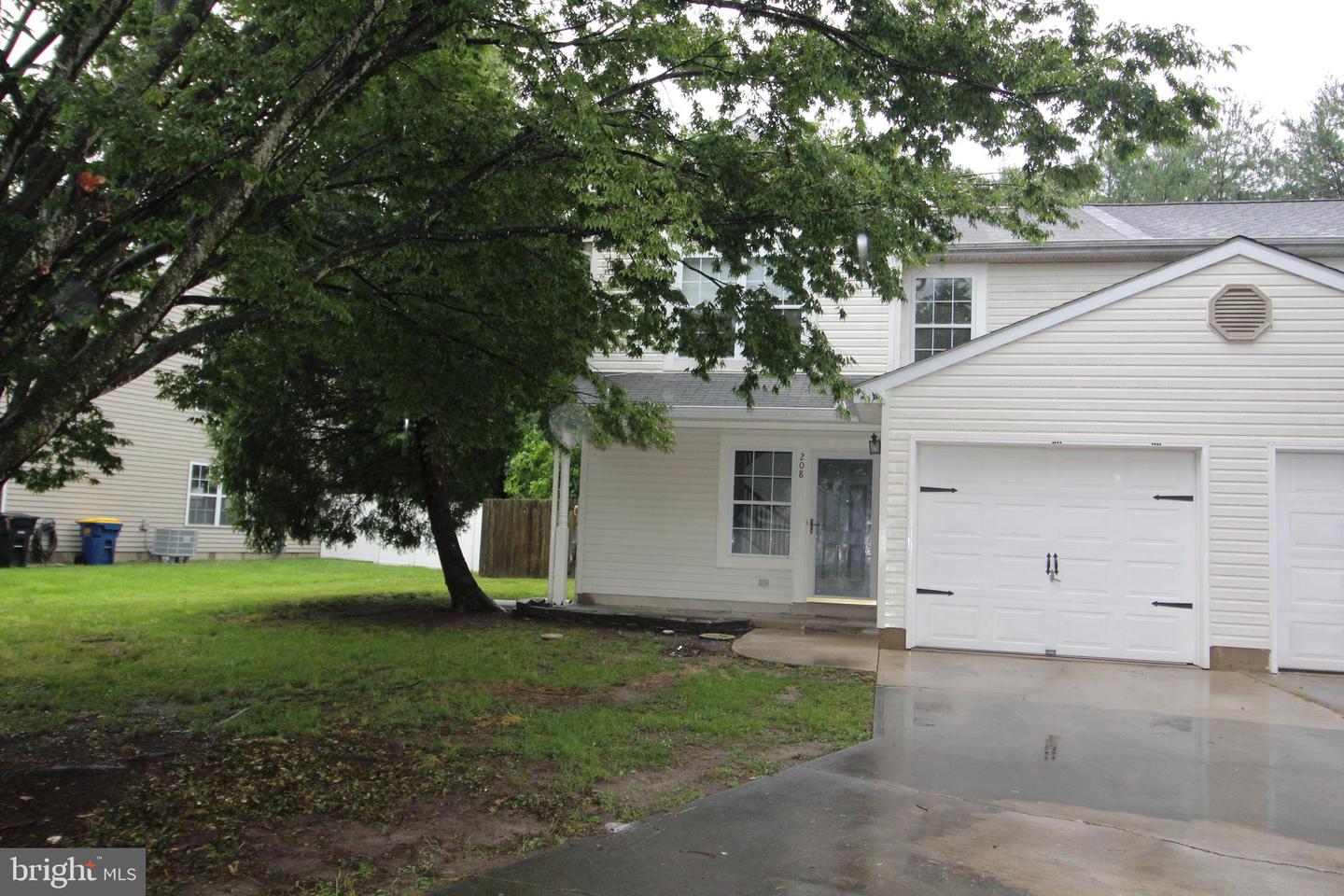 208 Mahogany Pl Property Photo 1